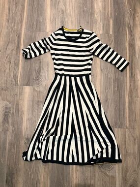 Karen Millen Black and White Striped Top with Yellow Trim - XS